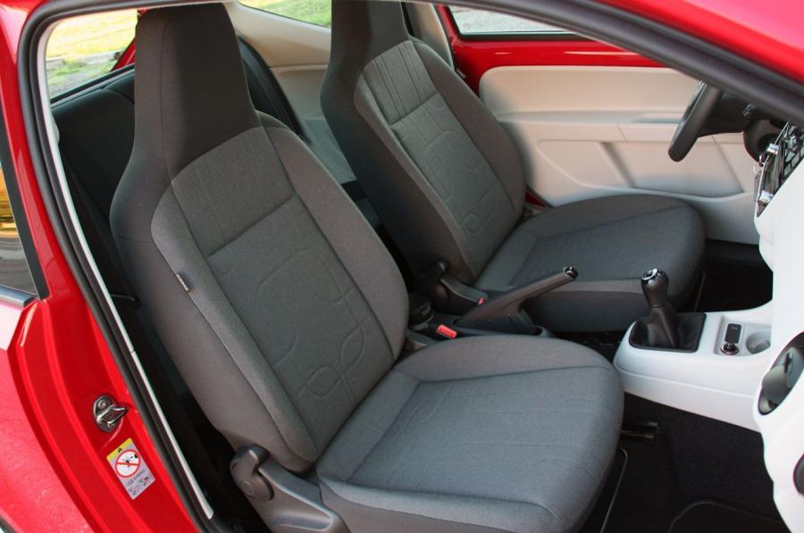 Volkswagen up! 2011 года  (фото 78 из 173)